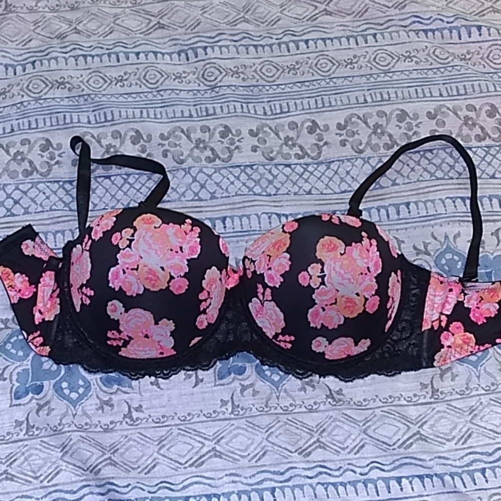 Floral underwire 38DD bra by xoxo
